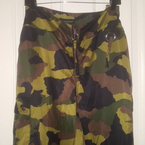 Pants - Picture 2 of 4